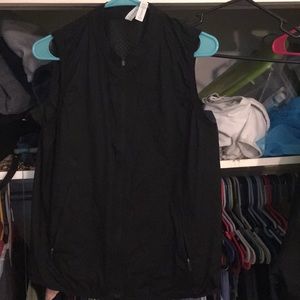 Run the wind vest lululemon